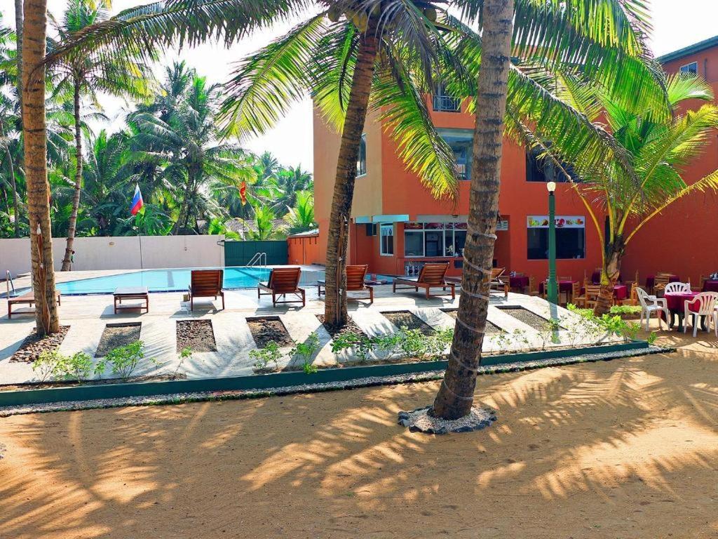 Oyo 246 Roy Villa Beach Hotel Kalutara Extérieur photo