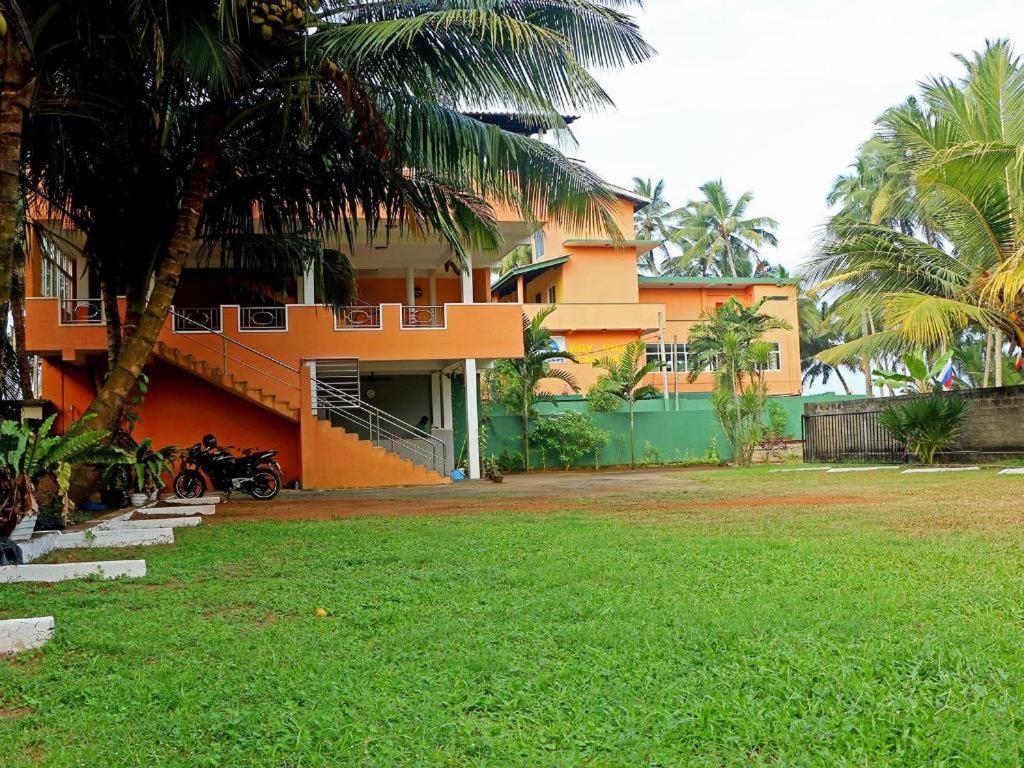 Oyo 246 Roy Villa Beach Hotel Kalutara Extérieur photo