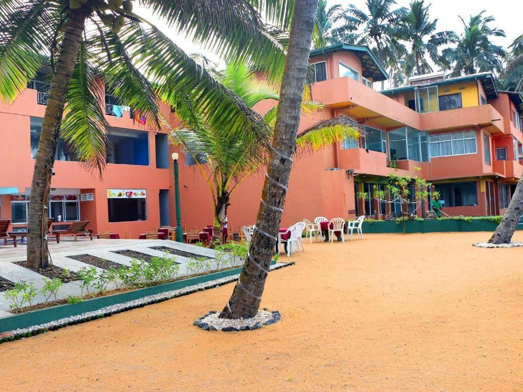 Oyo 246 Roy Villa Beach Hotel Kalutara Extérieur photo