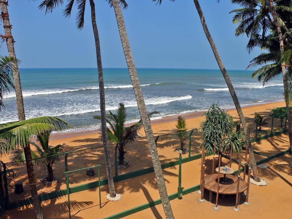 Oyo 246 Roy Villa Beach Hotel Kalutara Extérieur photo