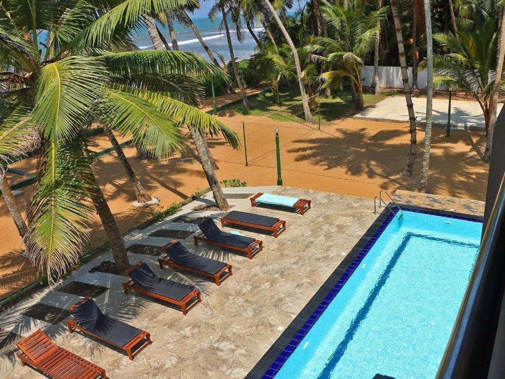 Oyo 246 Roy Villa Beach Hotel Kalutara Extérieur photo